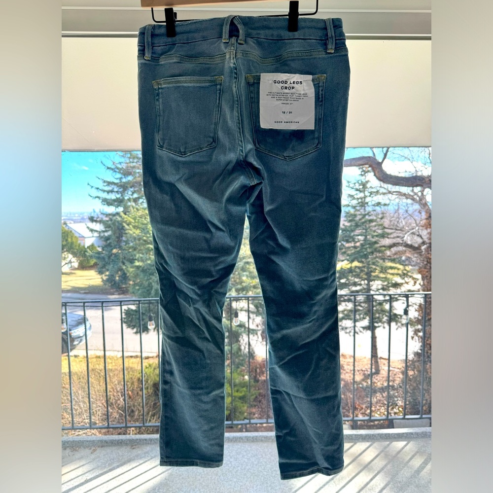 Brand New Good American Jeans Good Legs Crop GLC941T Size 12
